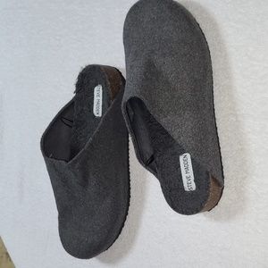 Steve Madden Gray Mules Slippers Minimalist Size 11 Men's